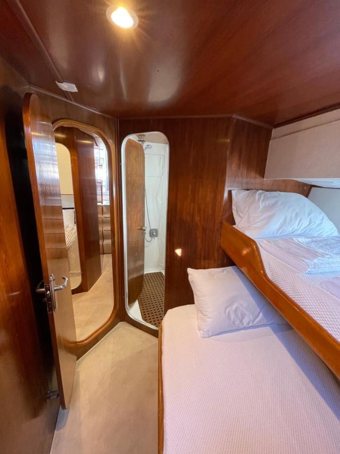 Infantman Yatch Hotell Vila Nova de Gaia Exteriör bild