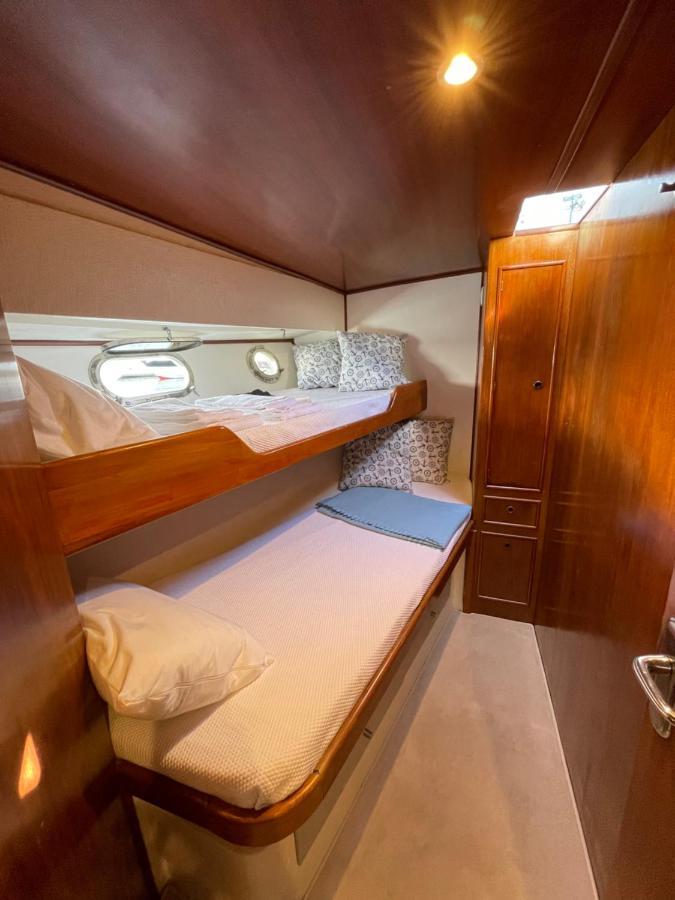 Infantman Yatch Hotell Vila Nova de Gaia Exteriör bild